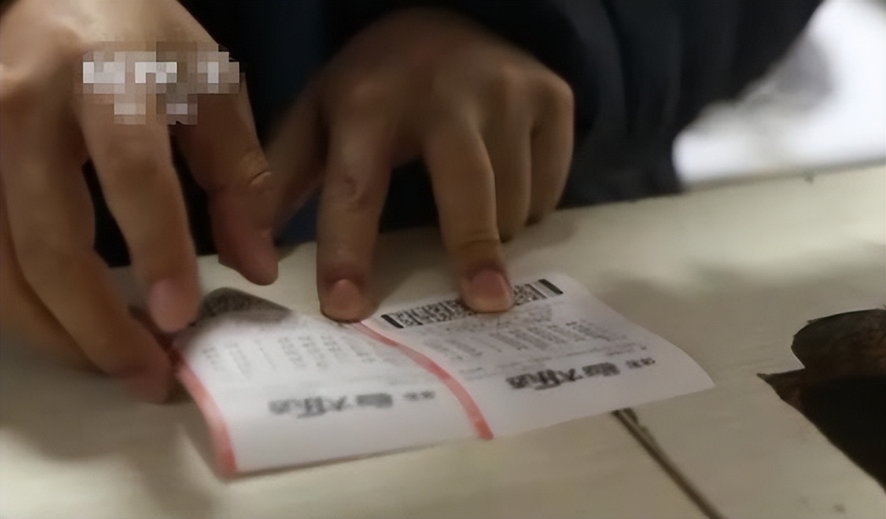 男子买彩票中1001万大奖却被冒领,千万彩票大奖被冒领最新