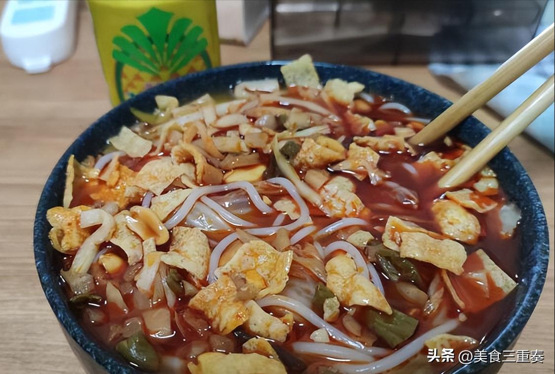 十分钟搞定又辣又便宜的螺蛳粉,推荐大家一款超划算的螺蛳粉