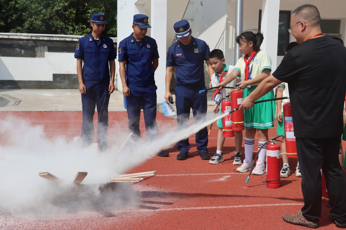 荆州电视台开学第一课直播,开学第一天教师互动