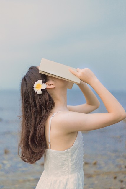 初中闺蜜当了我爸的小三，挺着肚子挤进了我家，闹到我爸妈要离婚