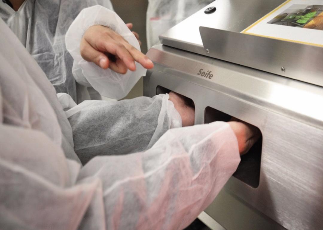 谁在说谎?爱他美婴儿奶粉生虫真相