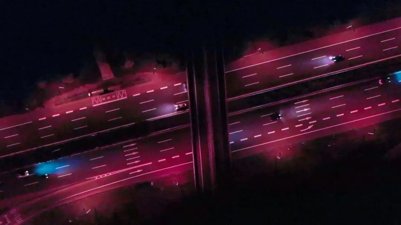 《张家港》，一部自带热度的电影