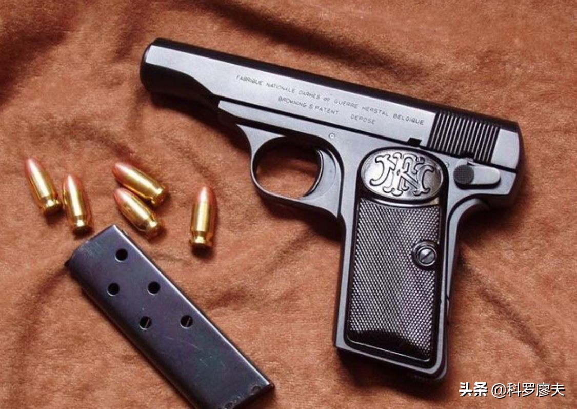 南部十四式手枪李云龙,勃朗宁手枪李云龙