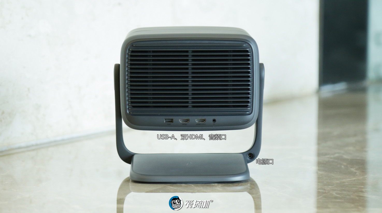 8999元的国产之巅，坚果N1Ultra三色激光云台投影体验