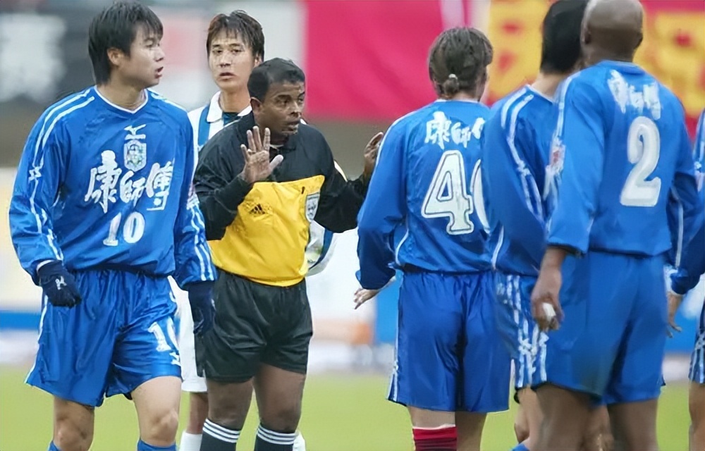 踢假球被处罚降级,踢假球被判10年