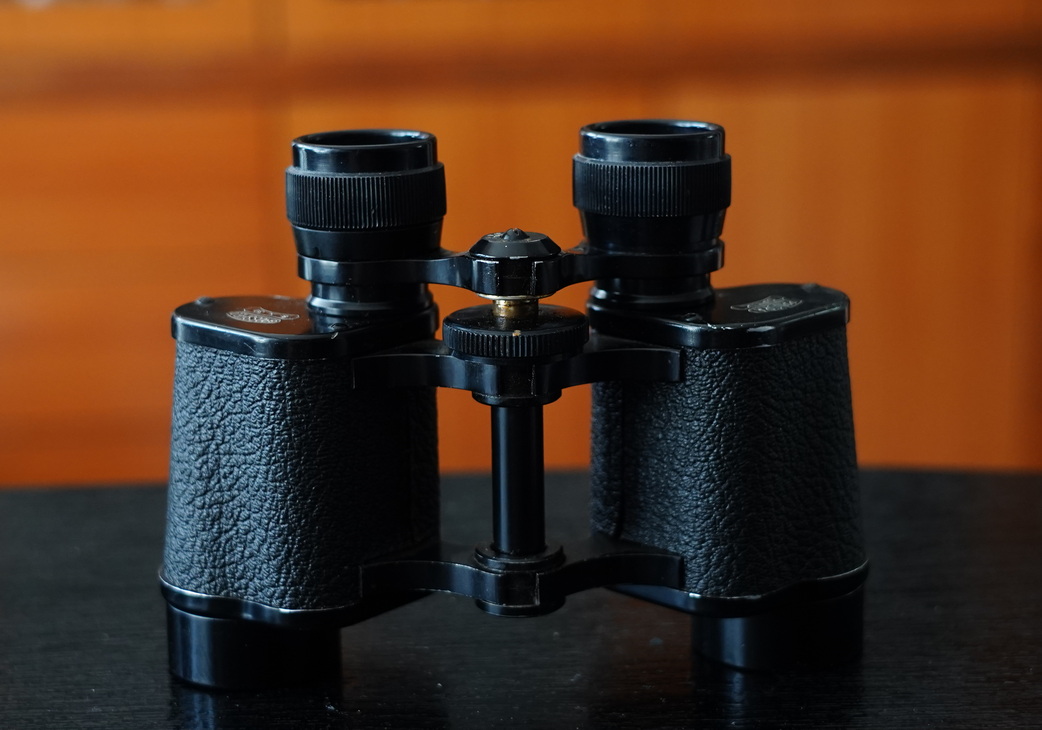 战争时期的老式军用望远镜,战争年代的18倍望远镜