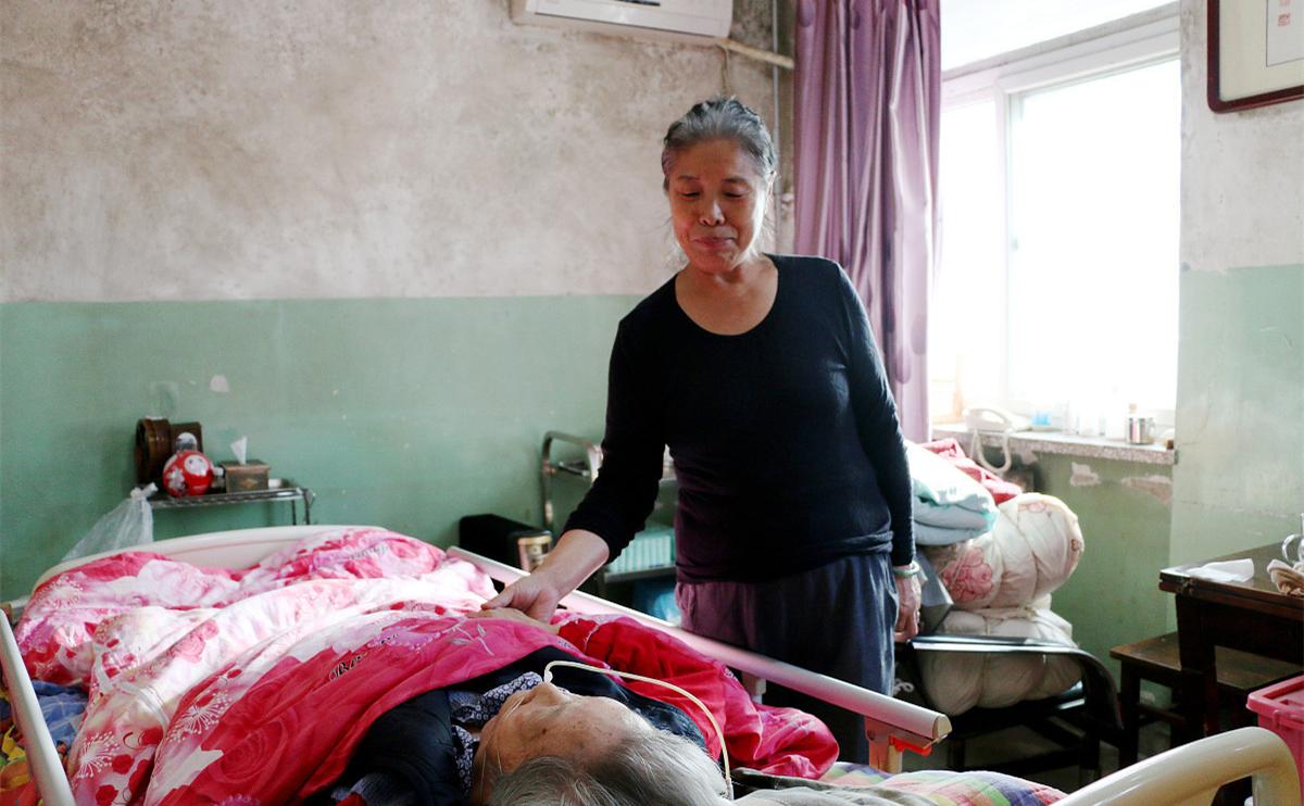 姑姑占我爸房子不走,姑姑霸占我房产