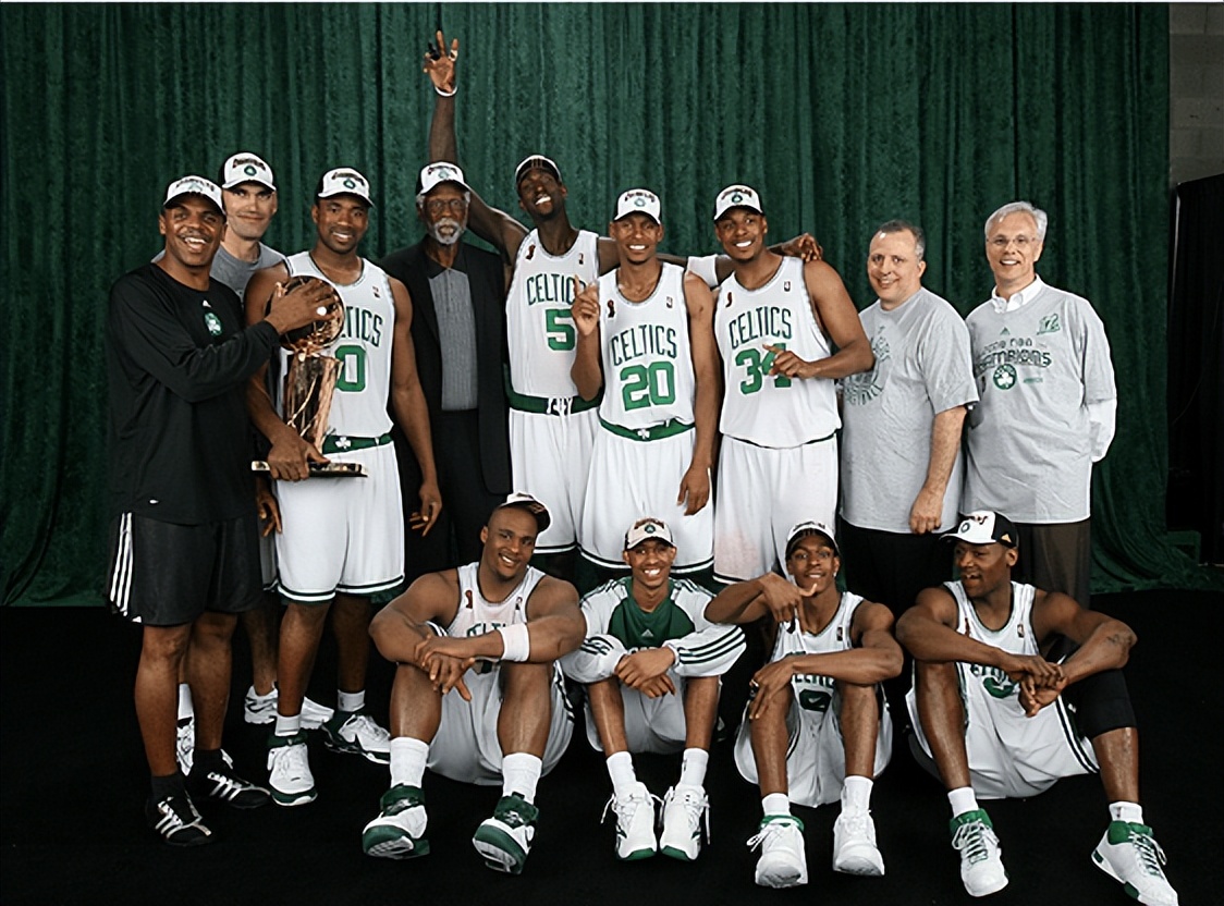 被毒奶？国王主播：勇士是王朝球队，想成湖凯，球迷：羡慕嫉妒恨