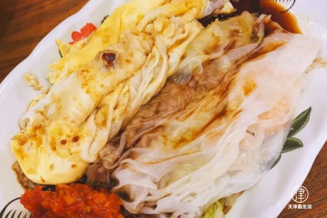 怀揣100元吃遍整条街：几十年屹立不倒，这儿不输西湖道…