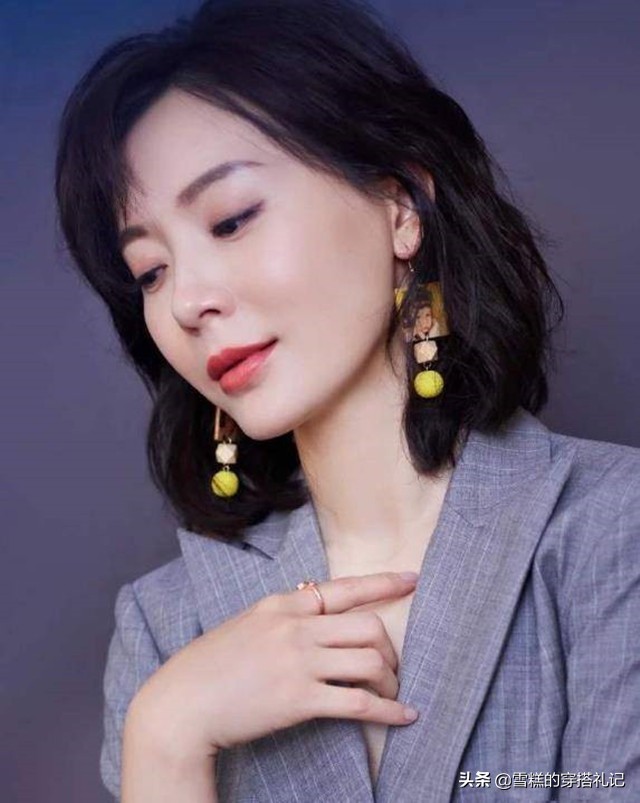 适合35岁女人的齐肩发,四十岁以上适合长发还是锁骨发