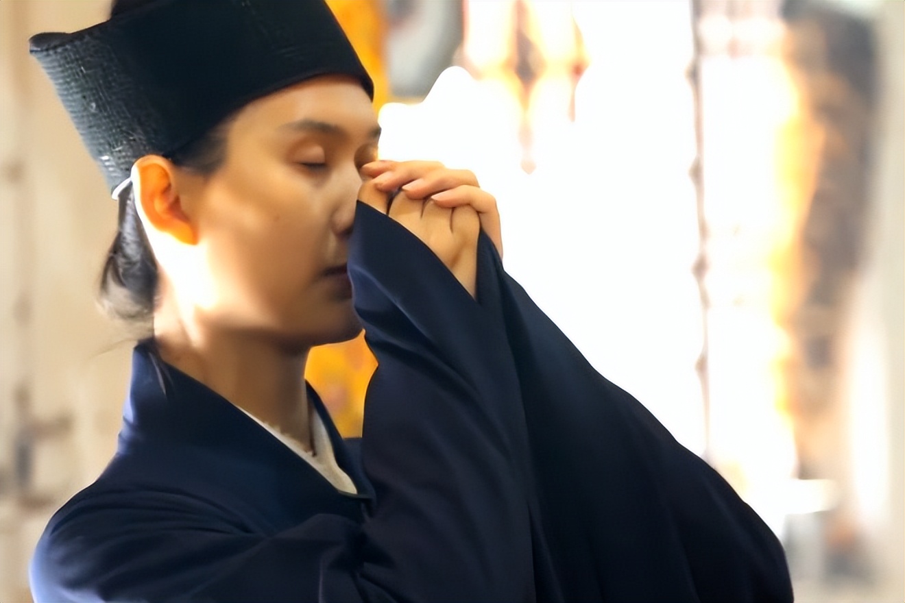 哈尔滨美女高材生：离婚后出家当道士，卖房修道观，25岁当上住持