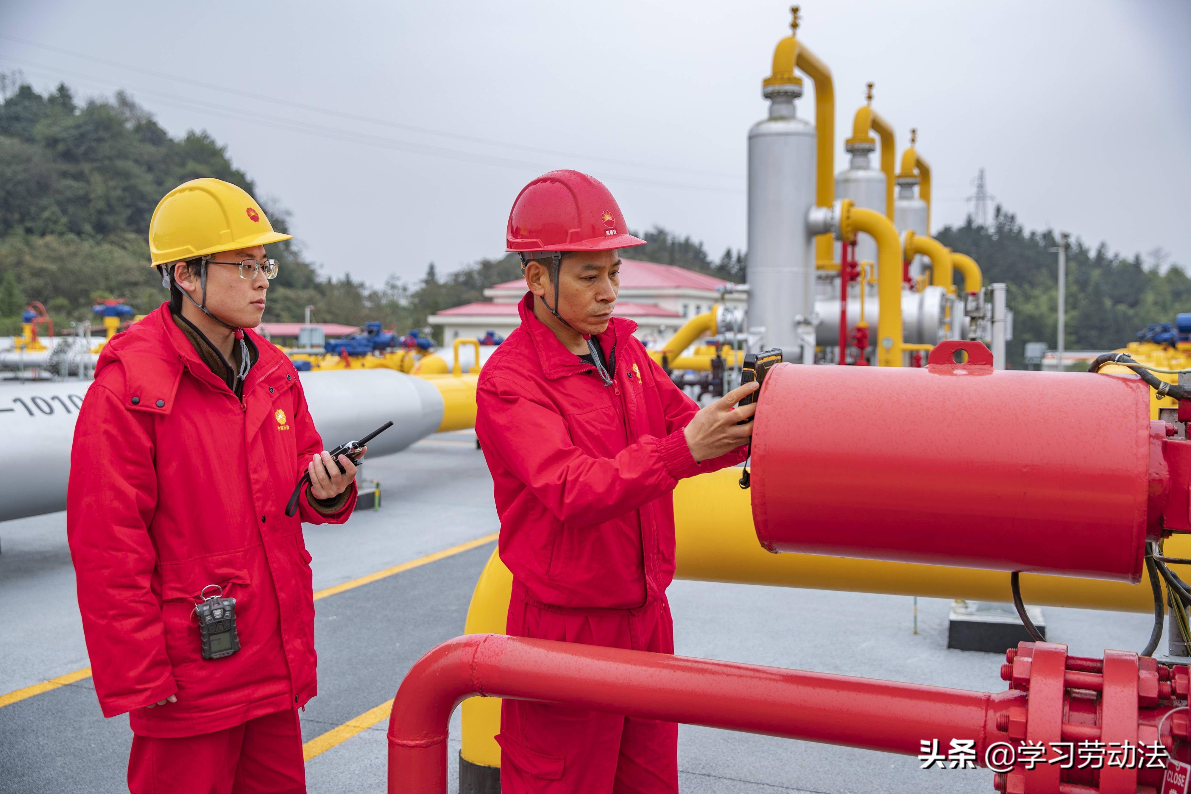 分包单位对农民工工资负什么责任,农民工欠薪总包单位负什么责任