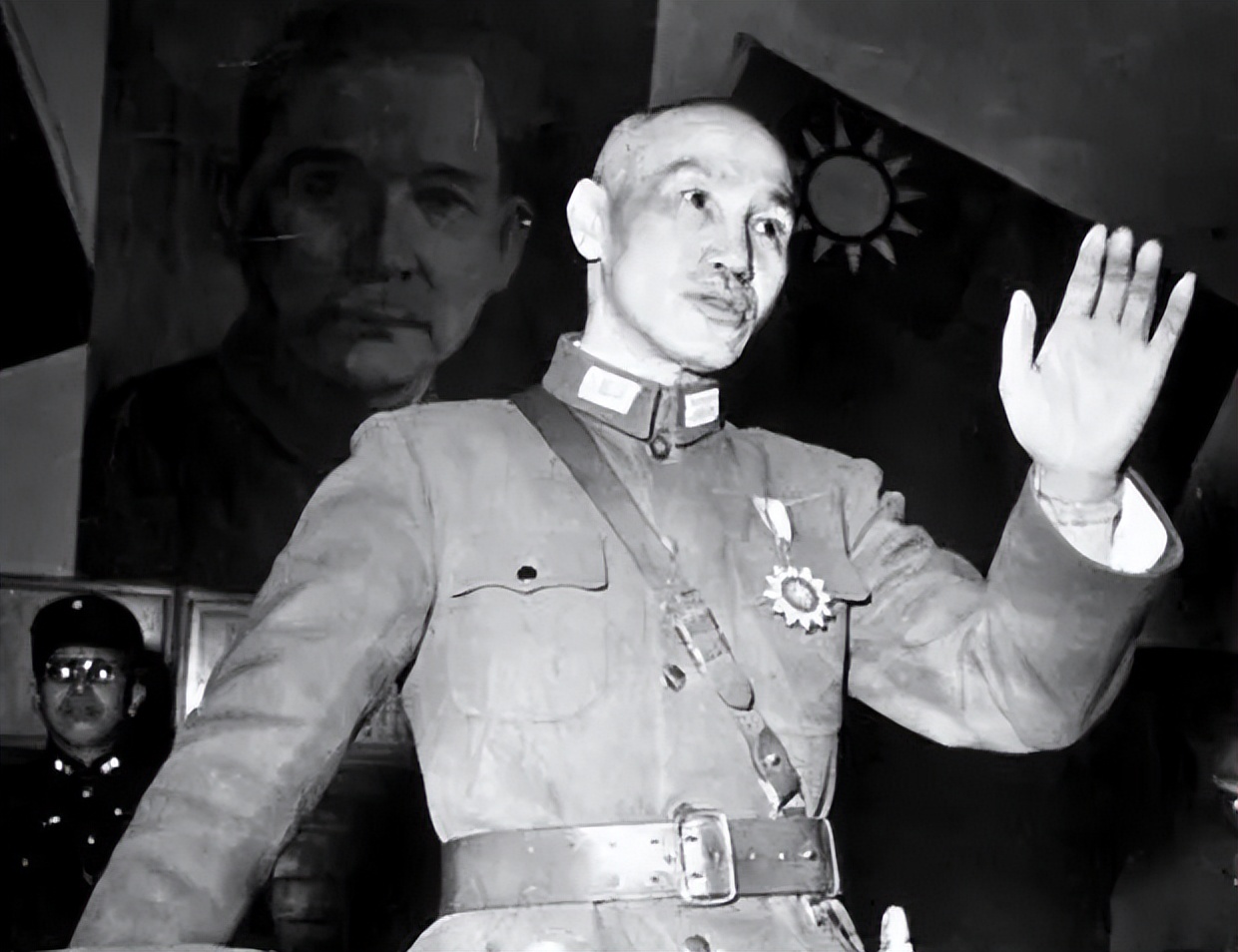 拿着国民*党**的钱，为*产党共**招兵买马，红色特工郭汝瑰到底有多牛？