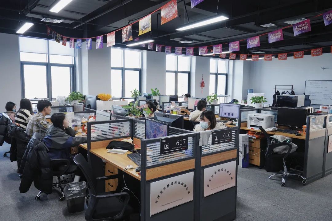 大学生+重点群体：“武清这孵化基地，我们喜欢！”