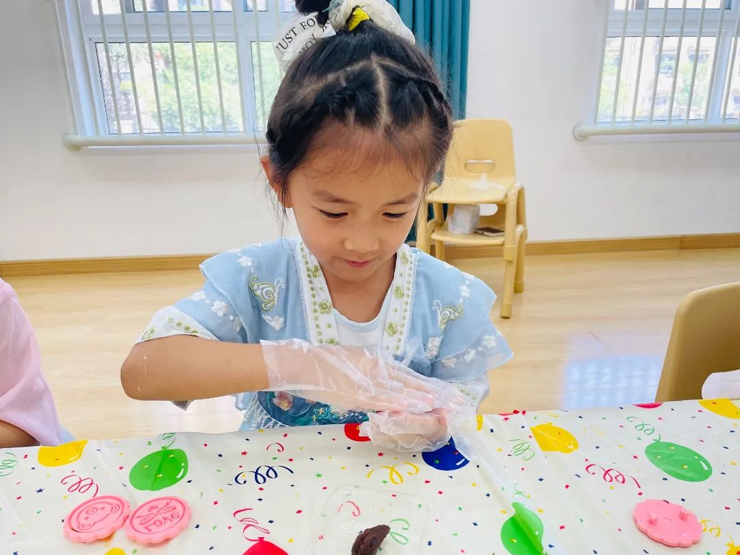 心怀皓月，致敬师恩，百仁幼儿园中秋节教师节双节主题系列活动