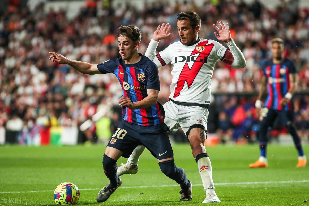 西甲皇马爆冷,西甲皇马3-2巴萨赛后庆祝