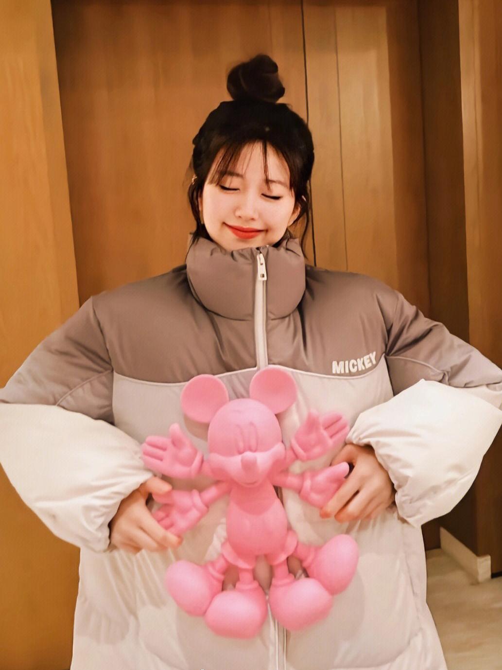 今年冬天流行显脸小的新款发型,今年流行的冬季发型减龄