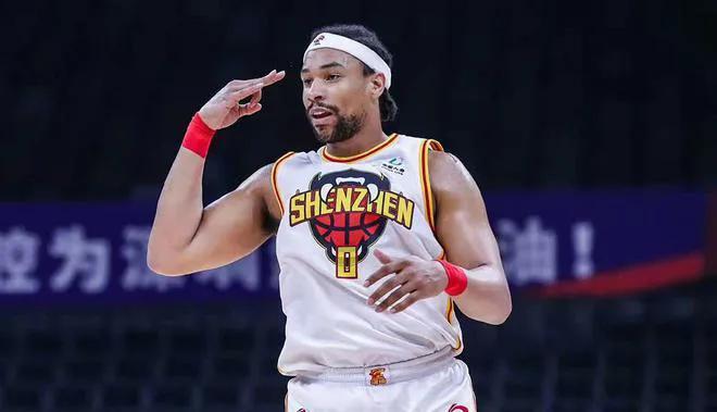 又是裁判不公，又是李春江无能，为什么上海球迷如此输不起