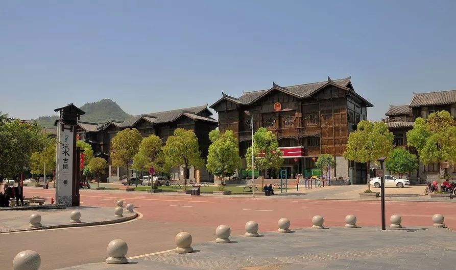 踏迹寻音:“东南佳山水武陵花雨深”的重庆黔江