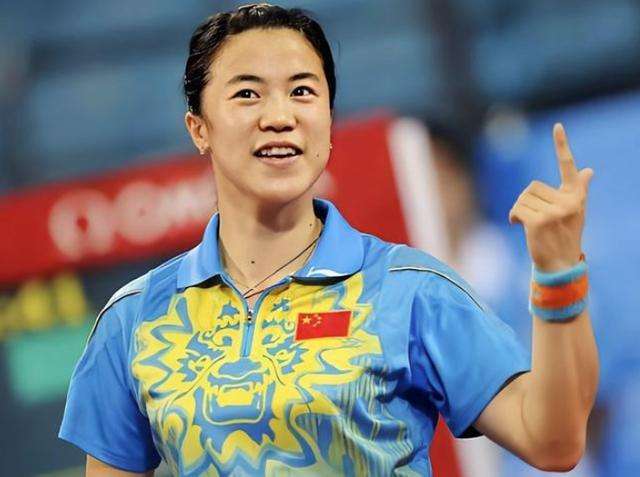 王楠患癌后丈夫的做法令网友泪目,王楠患癌却坚持两年退役为何