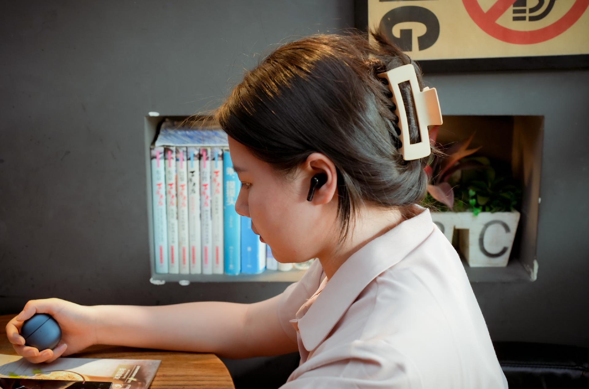 vivotwsair是降噪耳机吗,vivotwsairpro耳机有降噪吗