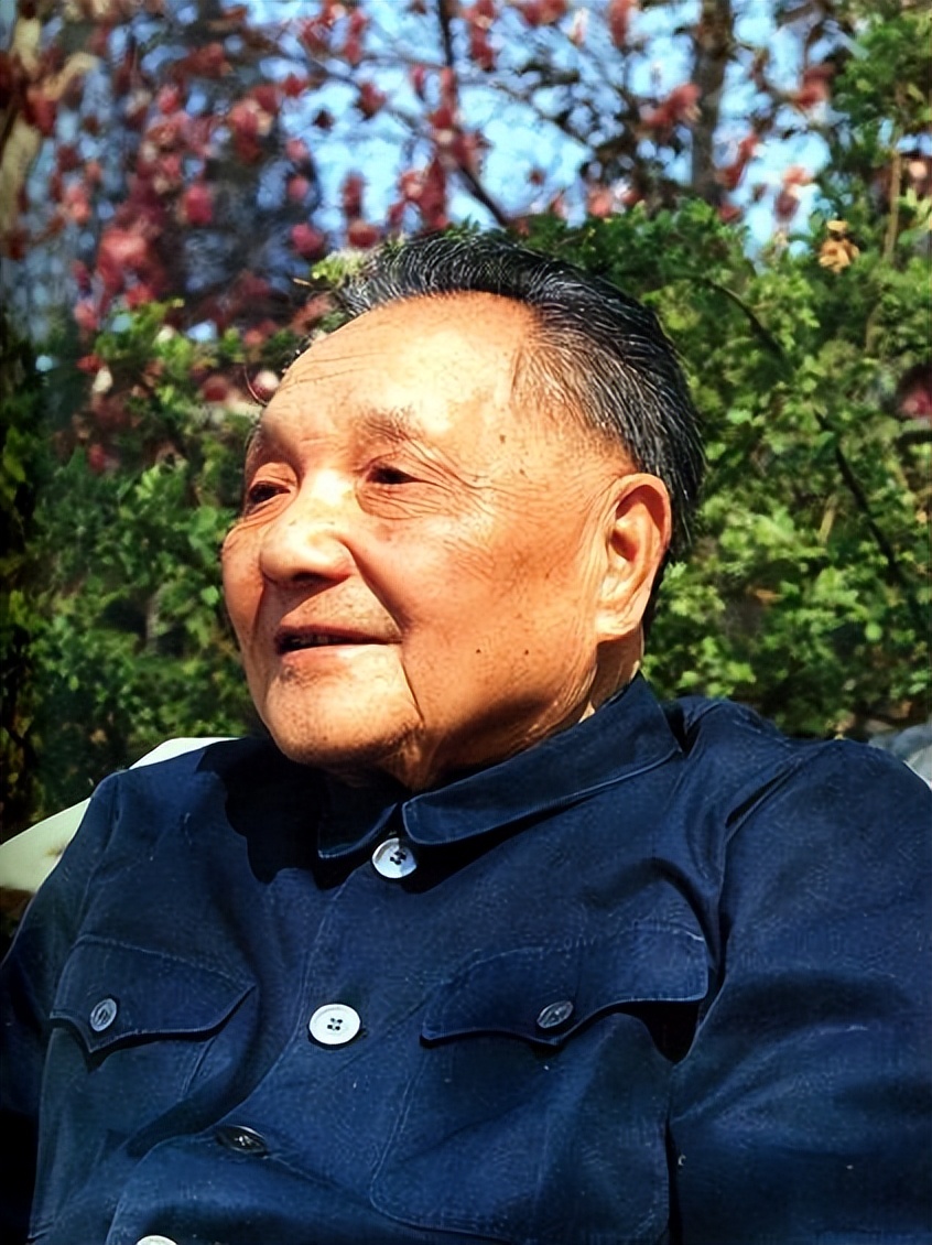 1997年香港回归前夕，卓琳向江*民泽**提出：我要代*小平邓**去香港看看