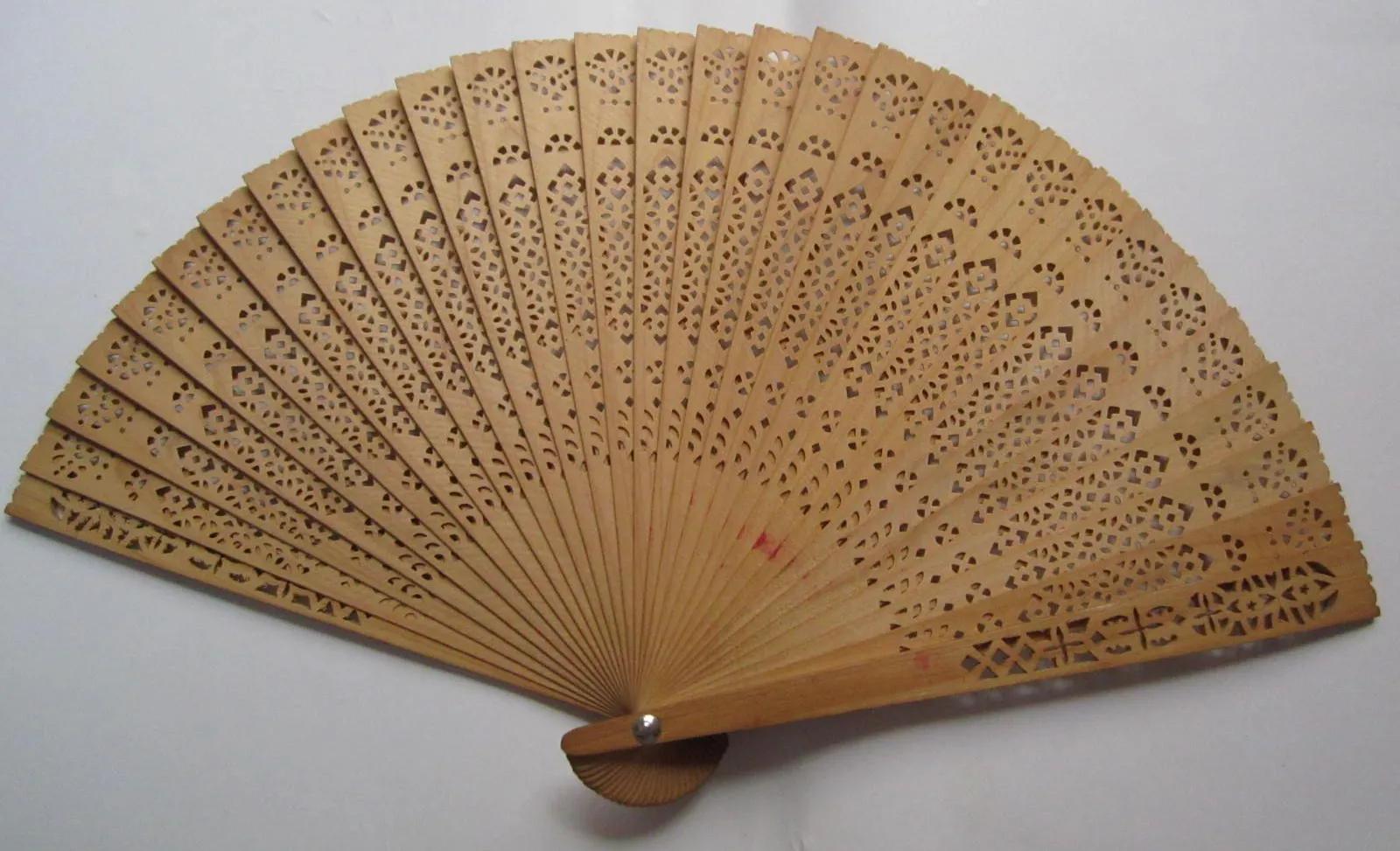 老婆有口臭还不让亲,口臭老婆不让亲怎么办