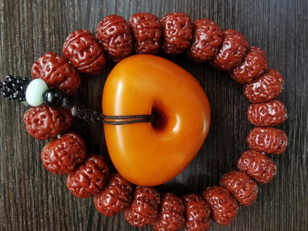 喜欢出汗的人适合哪种文玩,喜欢汗水的文玩有哪些