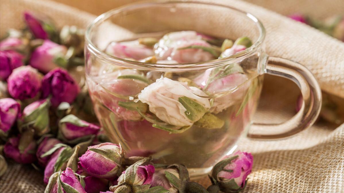 更年期的女人喝什么样的养生茶,更年期女性适合长期喝的茶