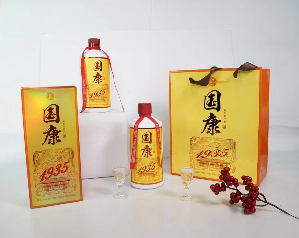 白酒制作成本有多低,自酿酒糟白酒一年和十年的价格