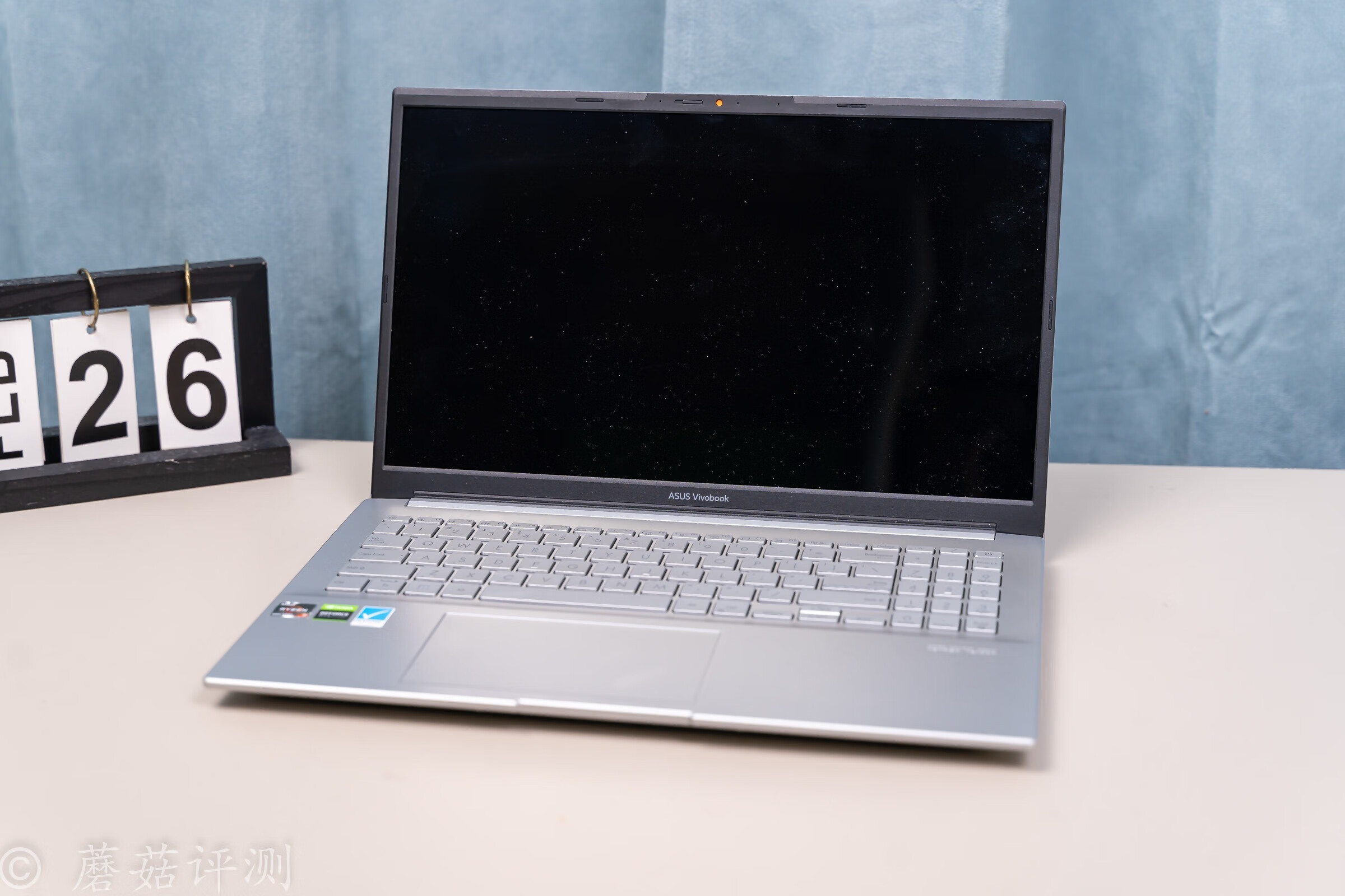 华硕无畏pro15锐龙版和灵耀pro14,轻薄本华硕无畏pro15游戏测评