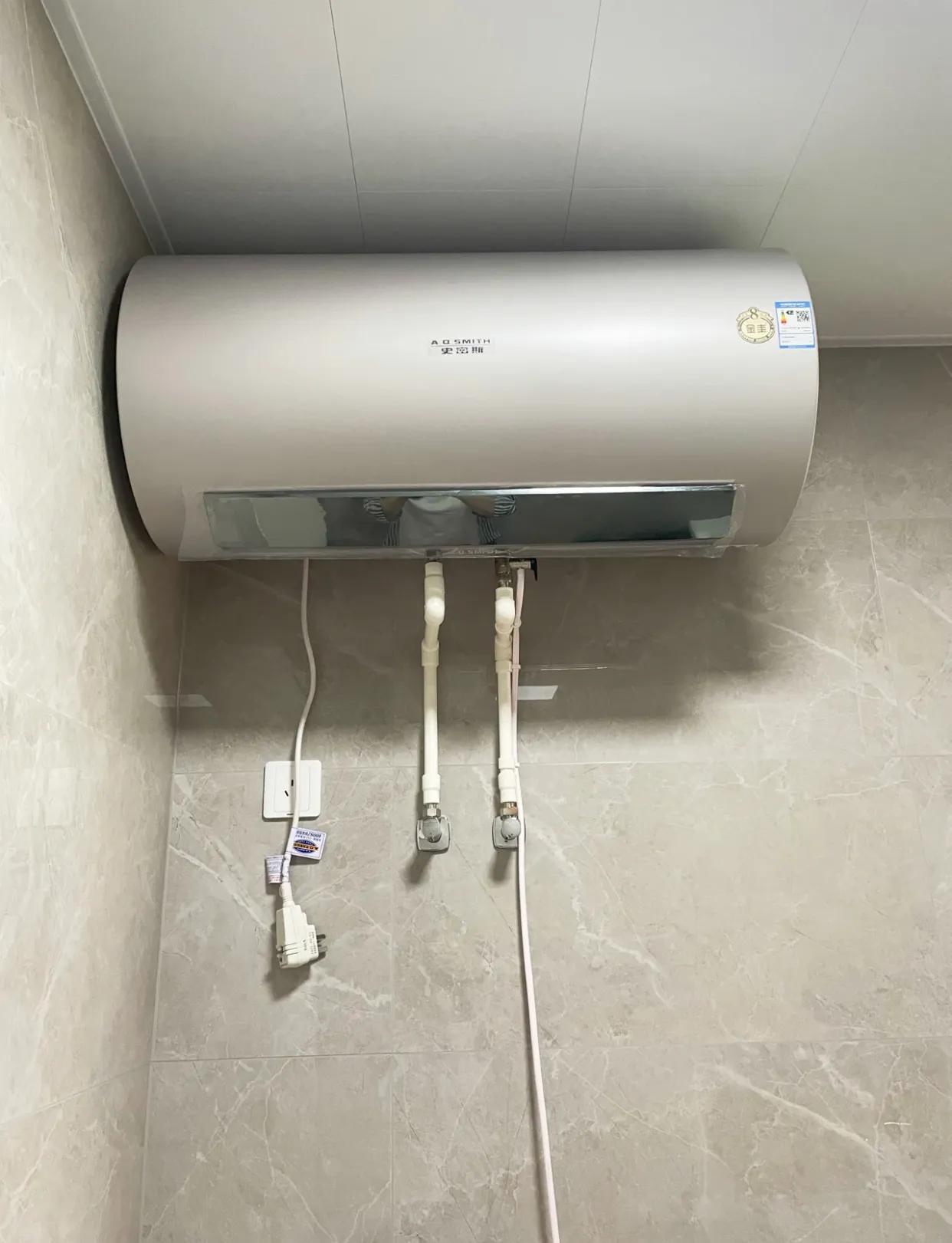 电热水器跟燃气热水器哪个便宜,电热水器和燃气热水器哪个便宜