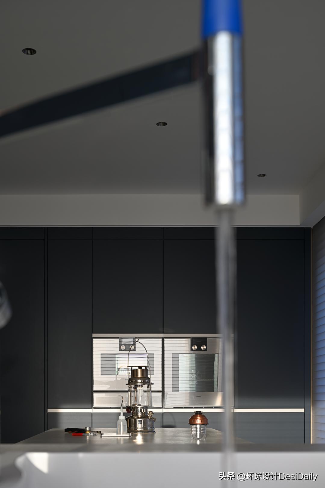 首发.刘捷｜680㎡极简顶复，空纳万境【环球设计3124期】