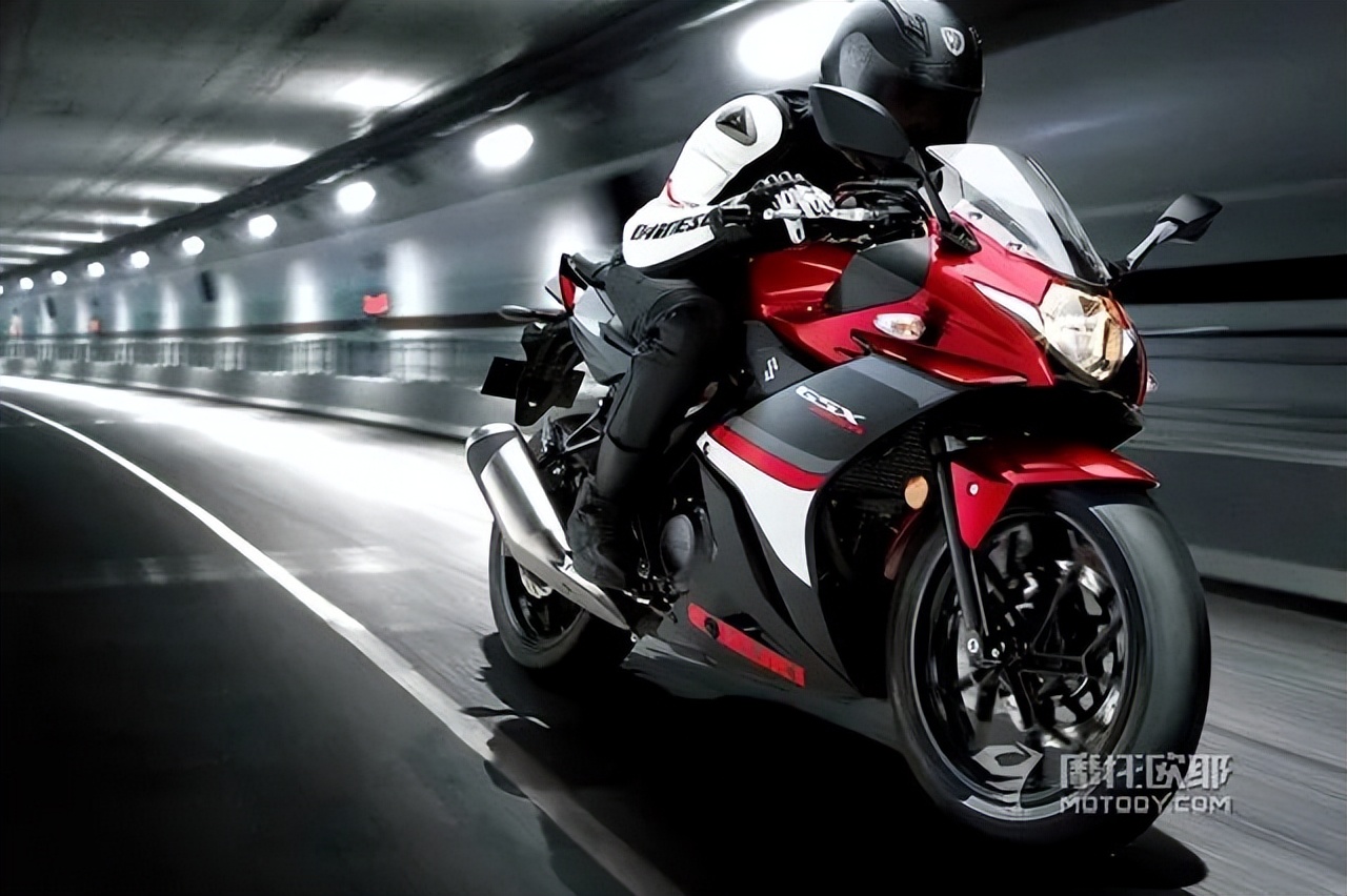 豪爵铃木什么时候出新仿赛,豪爵铃木有哪些仿赛