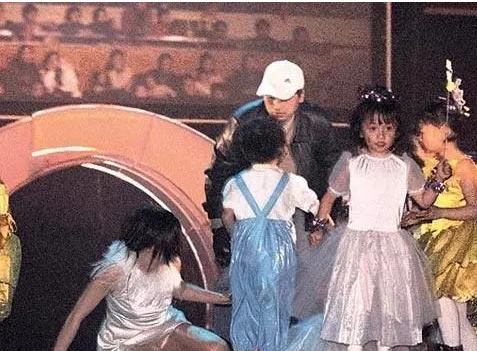 赵薇现在怎么样了处境如何,赵薇现状如何大家很关注