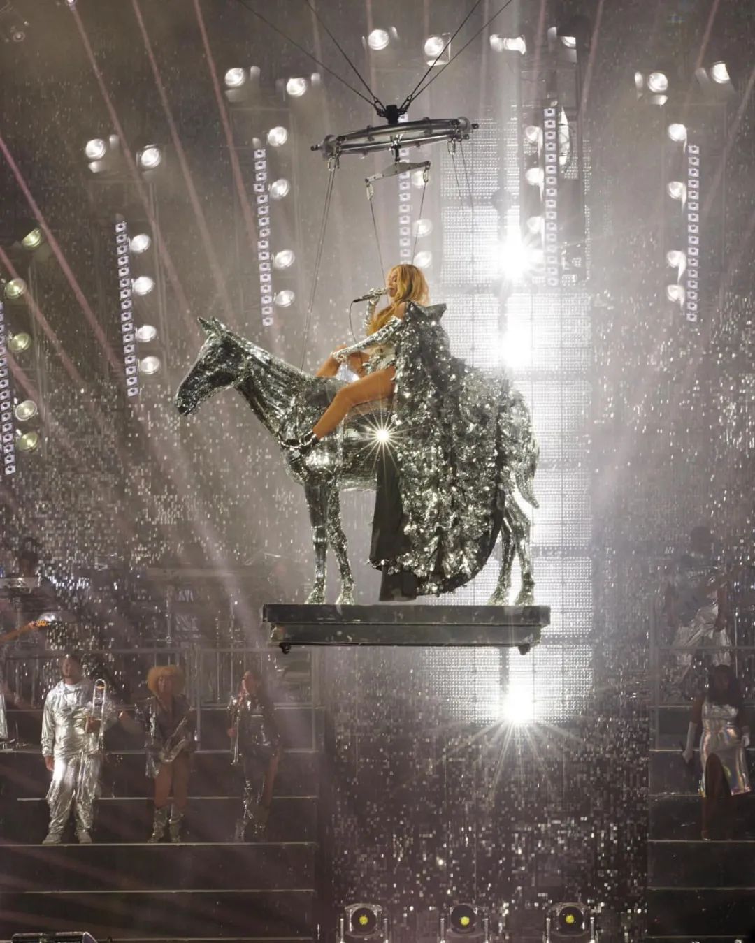 碧昂丝演唱会衣服,碧昂丝最新表演