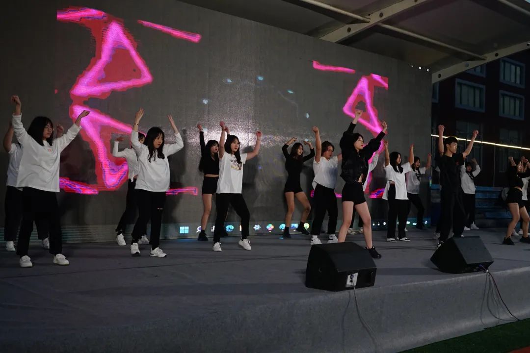 大连中港通关学校,大连中港通关学校位置