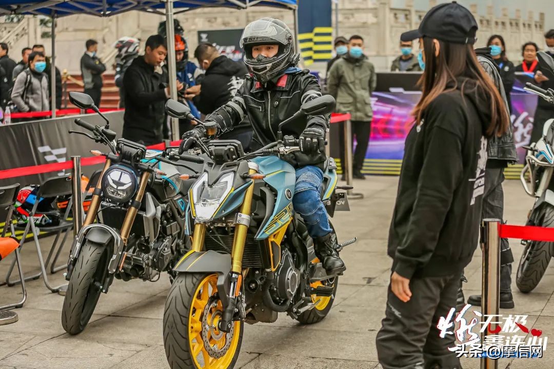 “燃无极•鑫连心”——隆鑫通用•VOGE机车文化艺术节盛大举行