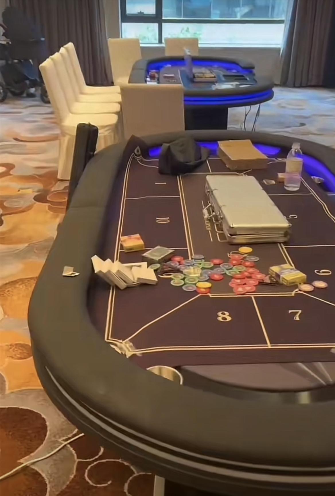 张信哲上王自健节目,张信哲为明星歌唱