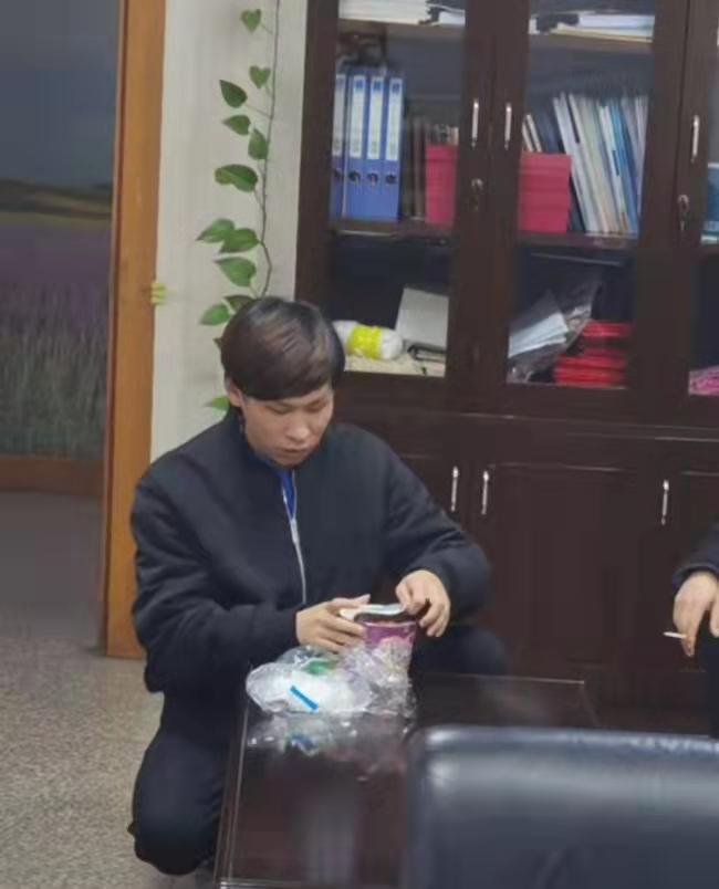 向抗疫英雄致敬民间故事,抗疫军队感人事例