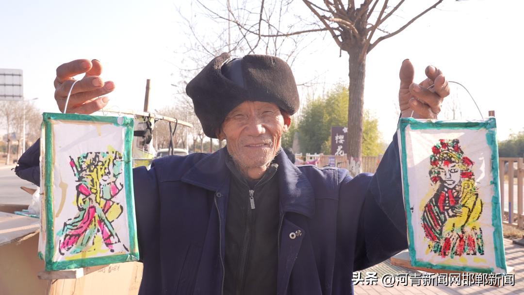 路边老爷爷纯手工制作的灯笼,中国传统民族文化手工纸糊灯笼