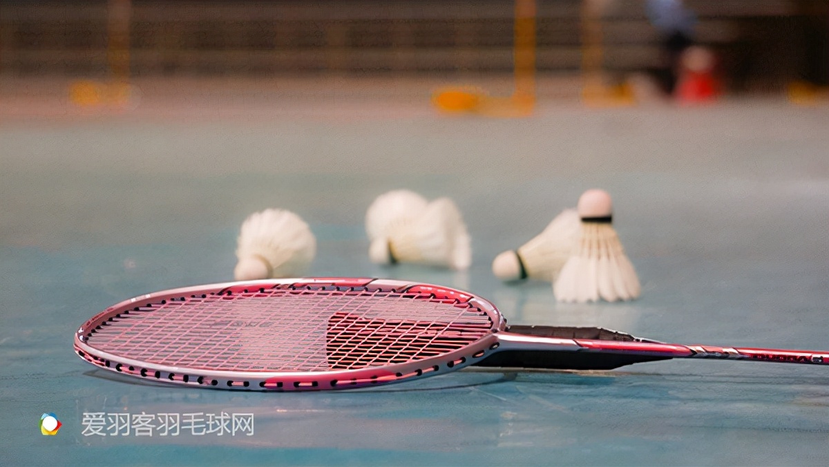 李宁高颜值的羽毛球拍推荐,羽毛球拍推荐100元高颜值