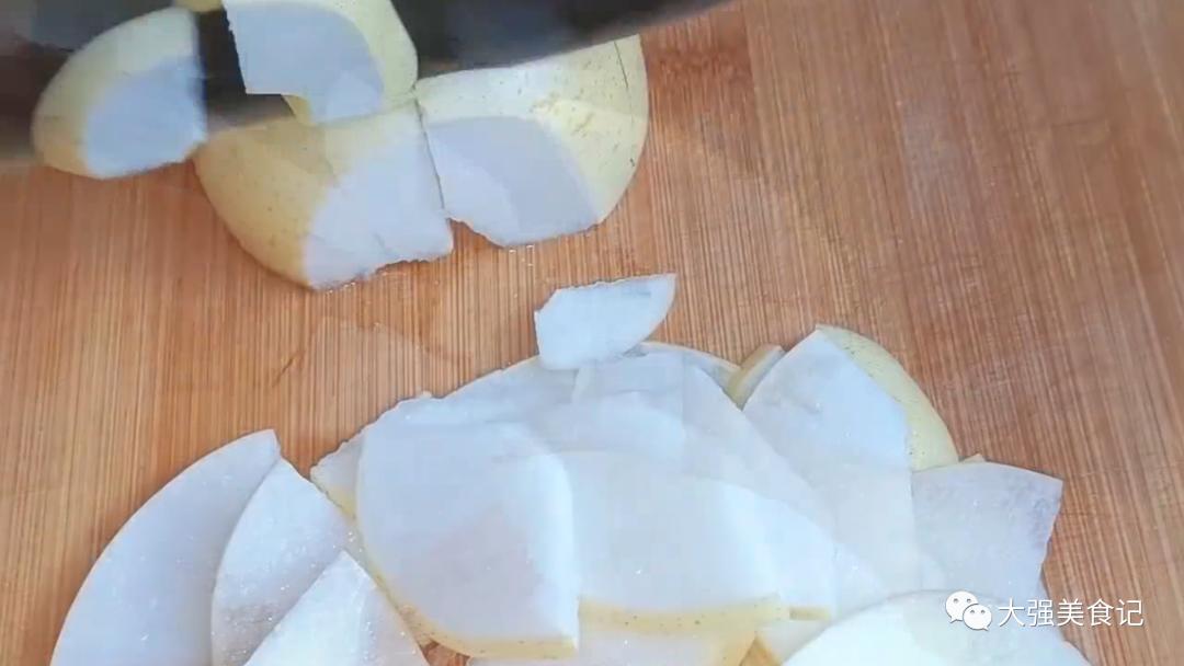 喉咙痒就咳嗽喝什么汤止咳,阳了之后干咳吃什么止咳效果最好