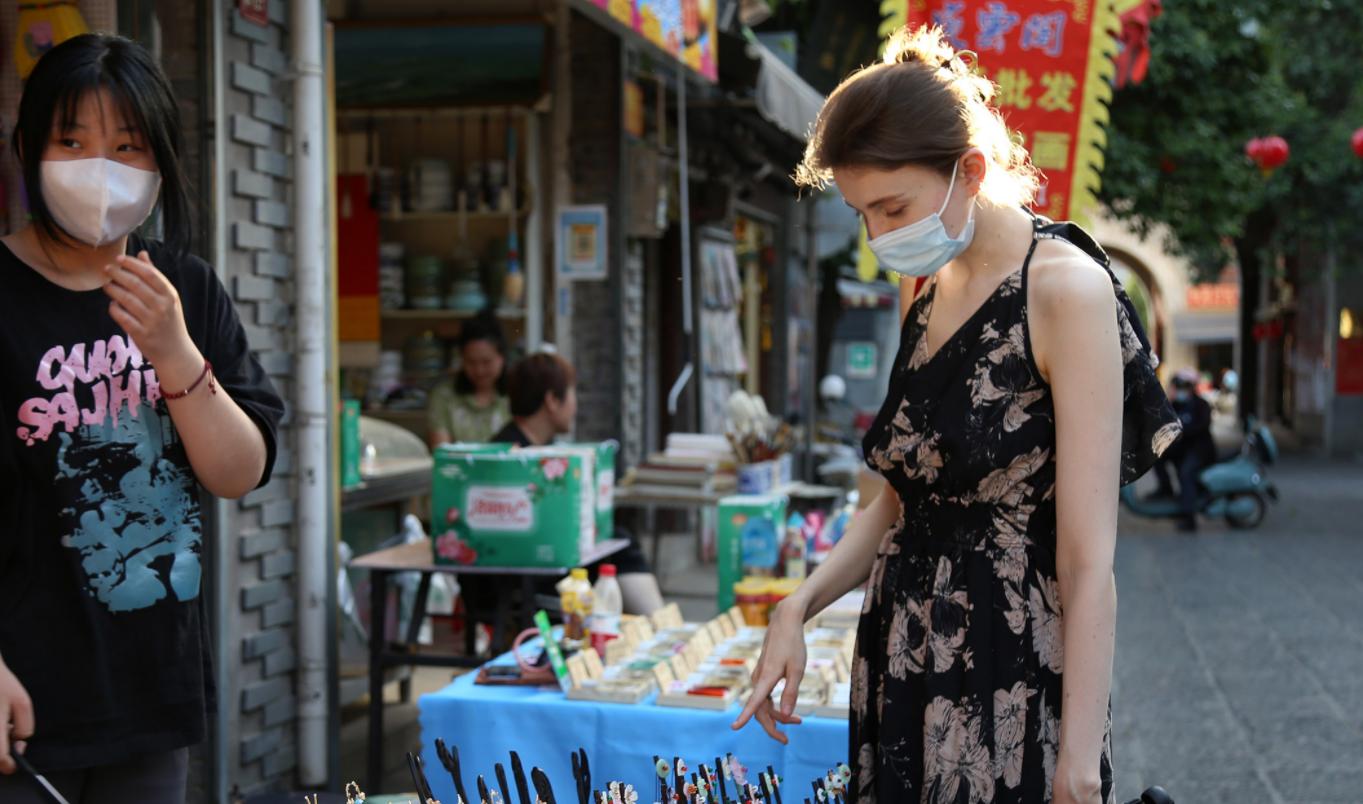 对我国免签的国家，鼓励中国男人娶当地女性，婚后还有高额补贴