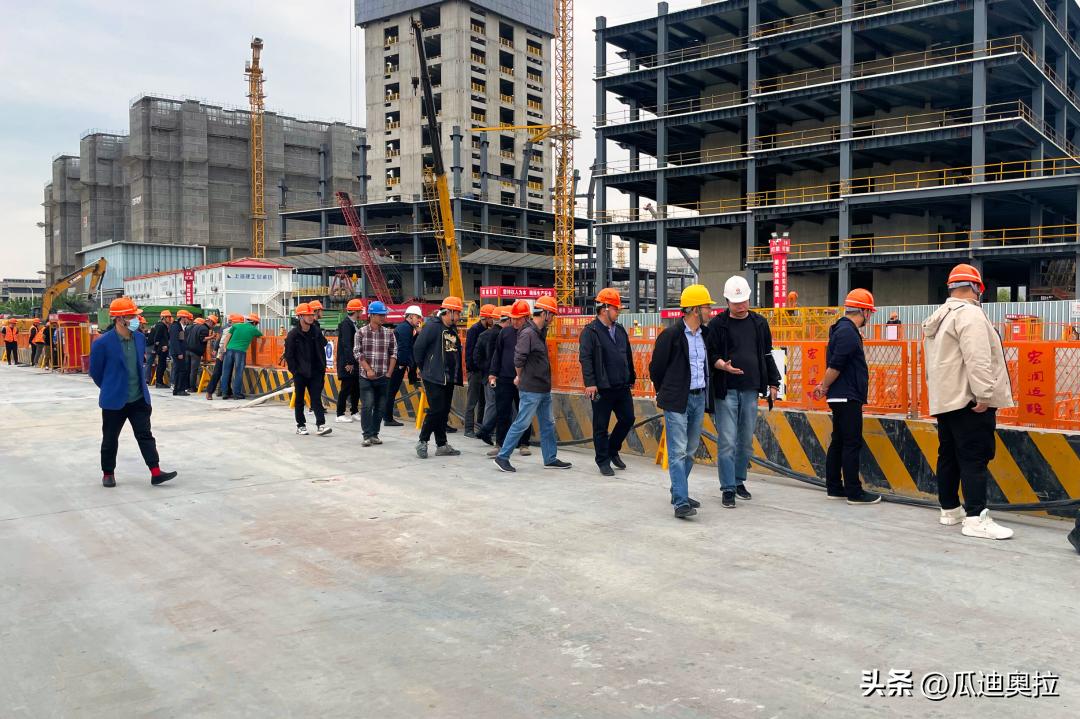 上海地铁21号线开挖隧道,上海地铁浦东球场站