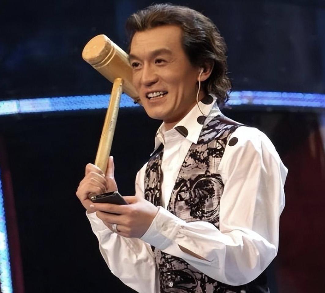 主持人李咏爱情故事,李咏节目经典故事