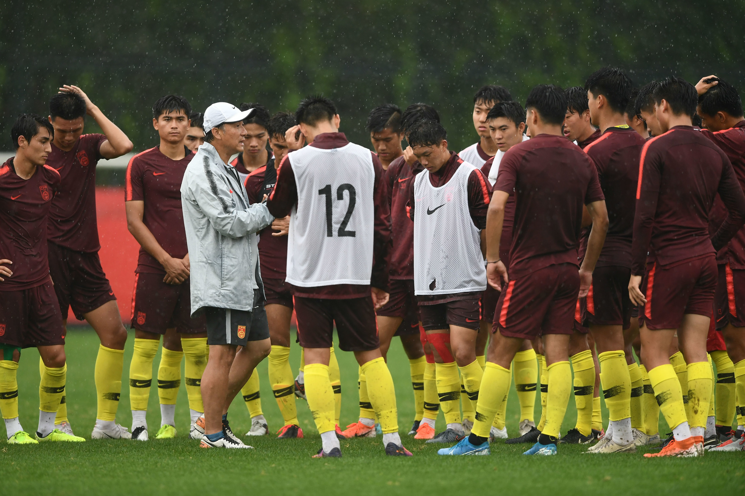 喝水哥被吐槽,喝水哥火遍全球