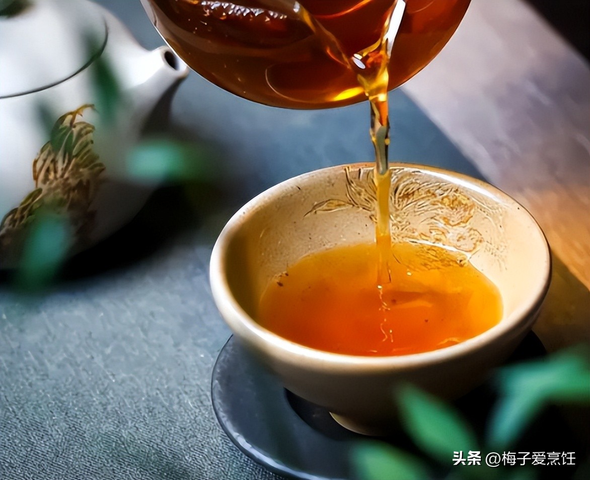 泡茶为什么要自己倒两杯,泡茶时怎样才能泡好一杯茶