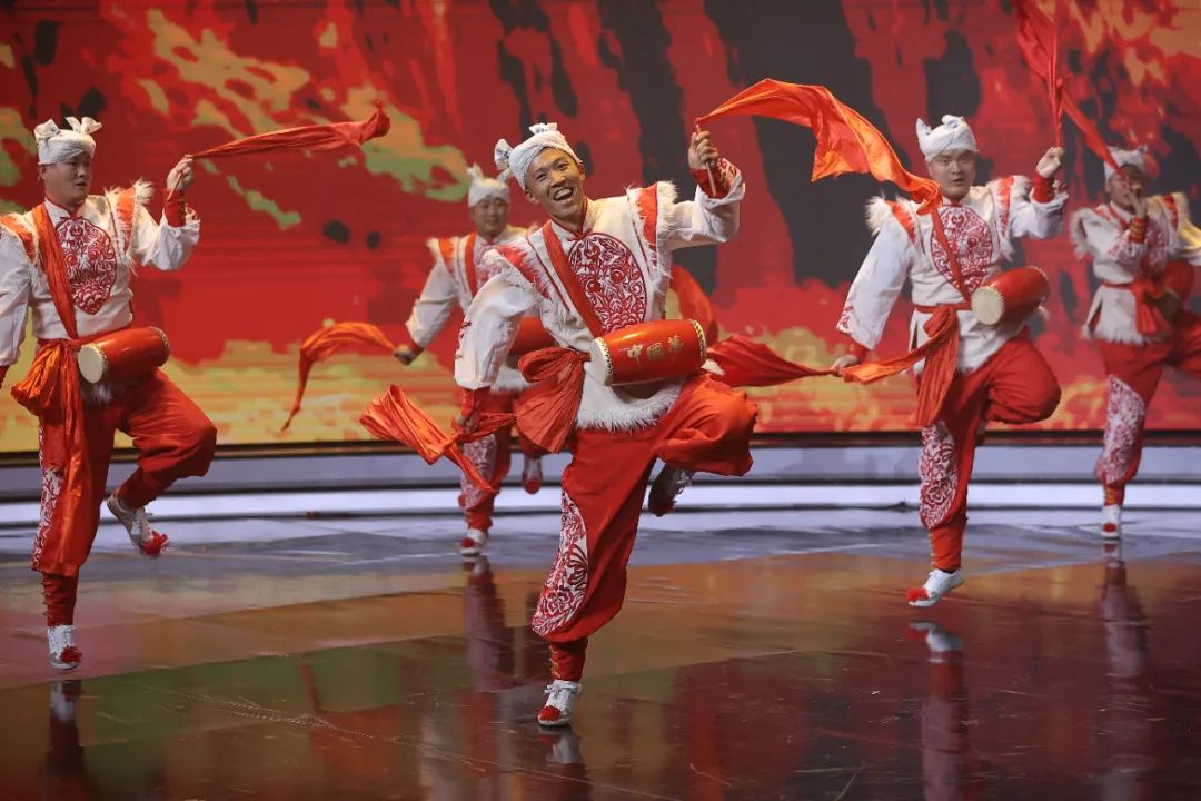 凡人微光搜狐视频,凡人微光新华网