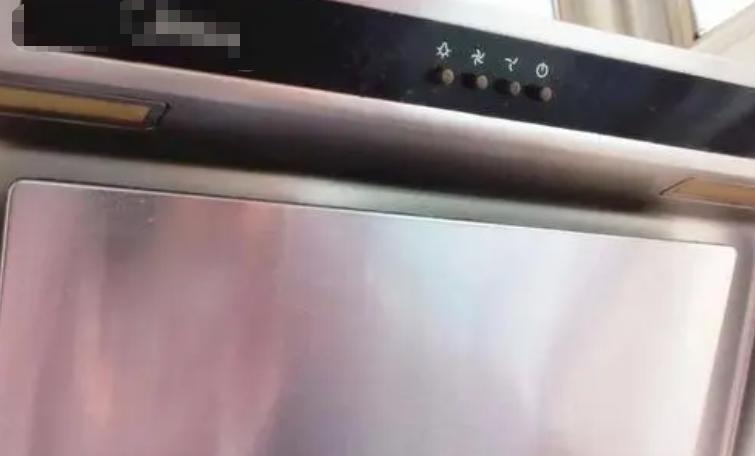 清除油烟机油污最好方法,胡萝卜清理油烟机